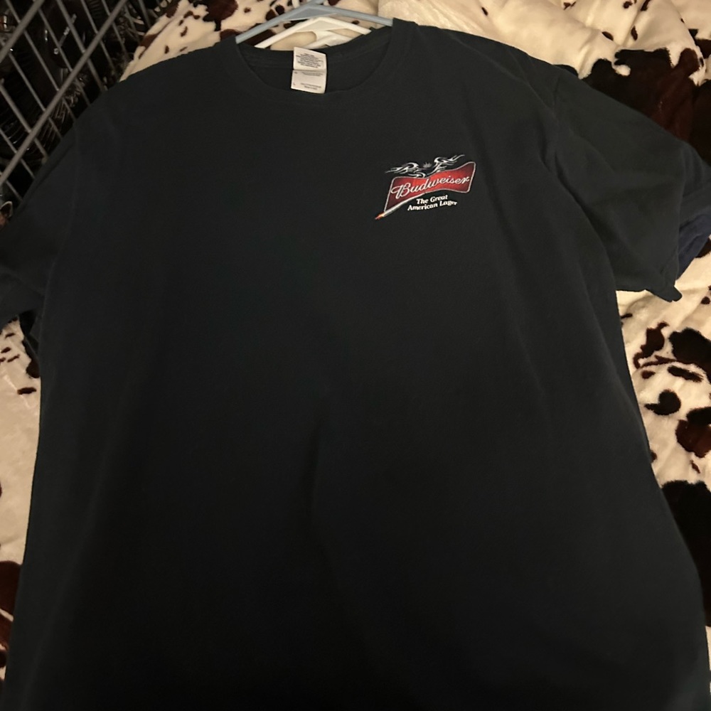 Gildan Budweiser boys large